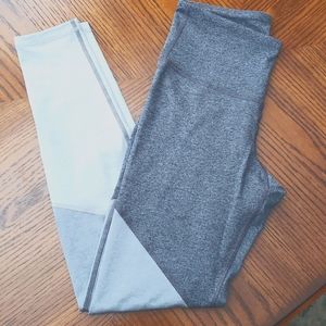 Unworn Three tone Old Navy Active Leggings, Medium